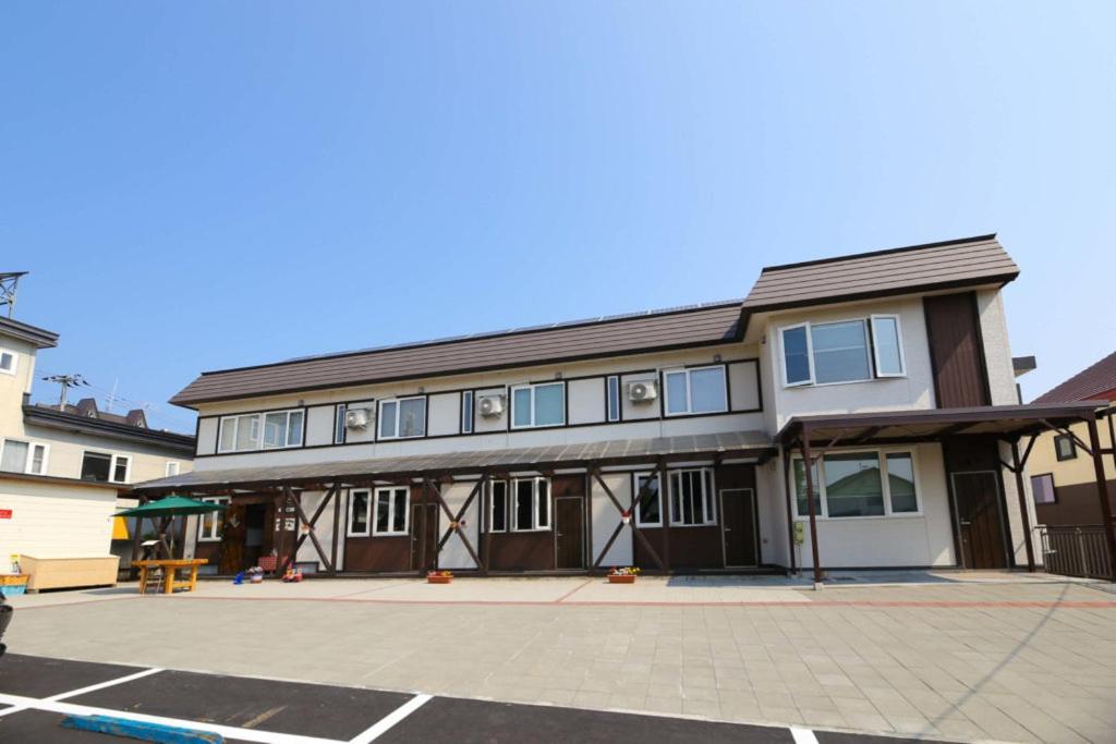 Tsuru Apartments NakaNakafurano Екстериор снимка